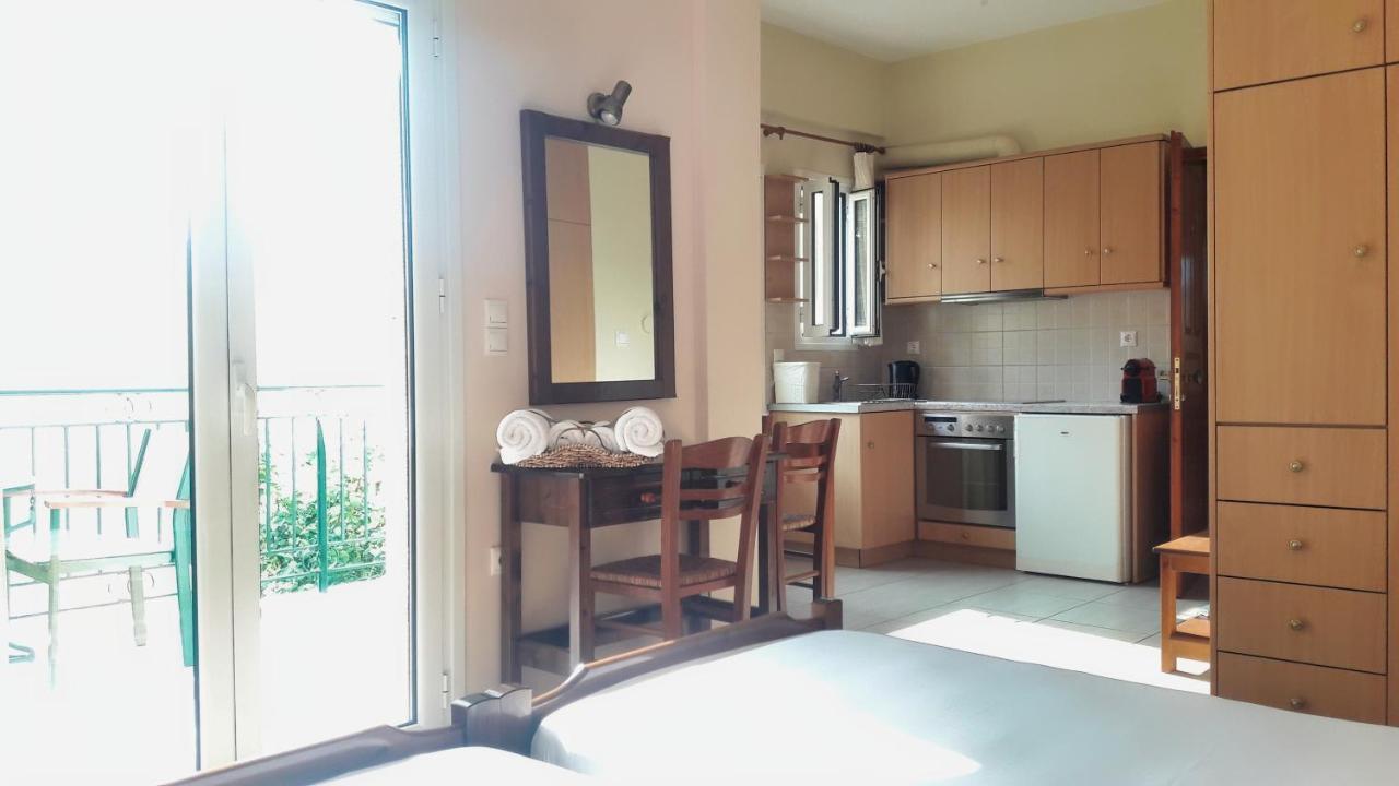 Vasiliki Apartments Stoúpa Esterno foto