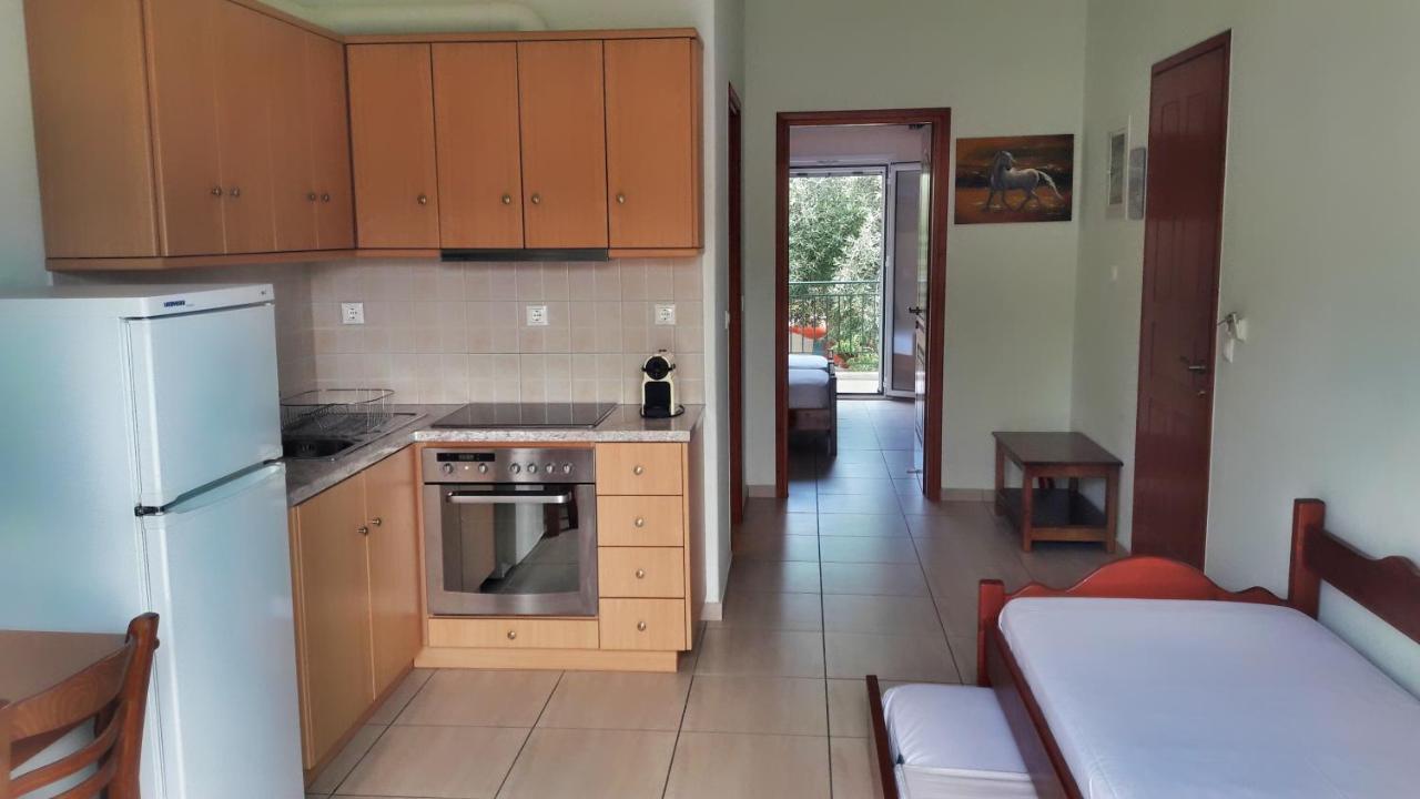 Vasiliki Apartments Stoúpa Esterno foto