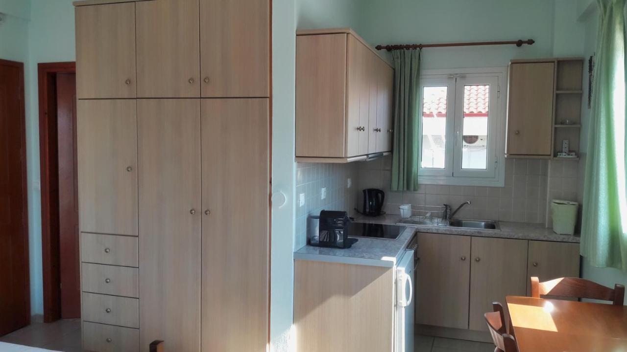 Vasiliki Apartments Stoúpa Esterno foto