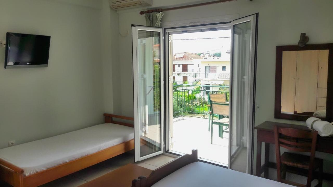 Vasiliki Apartments Stoúpa Esterno foto