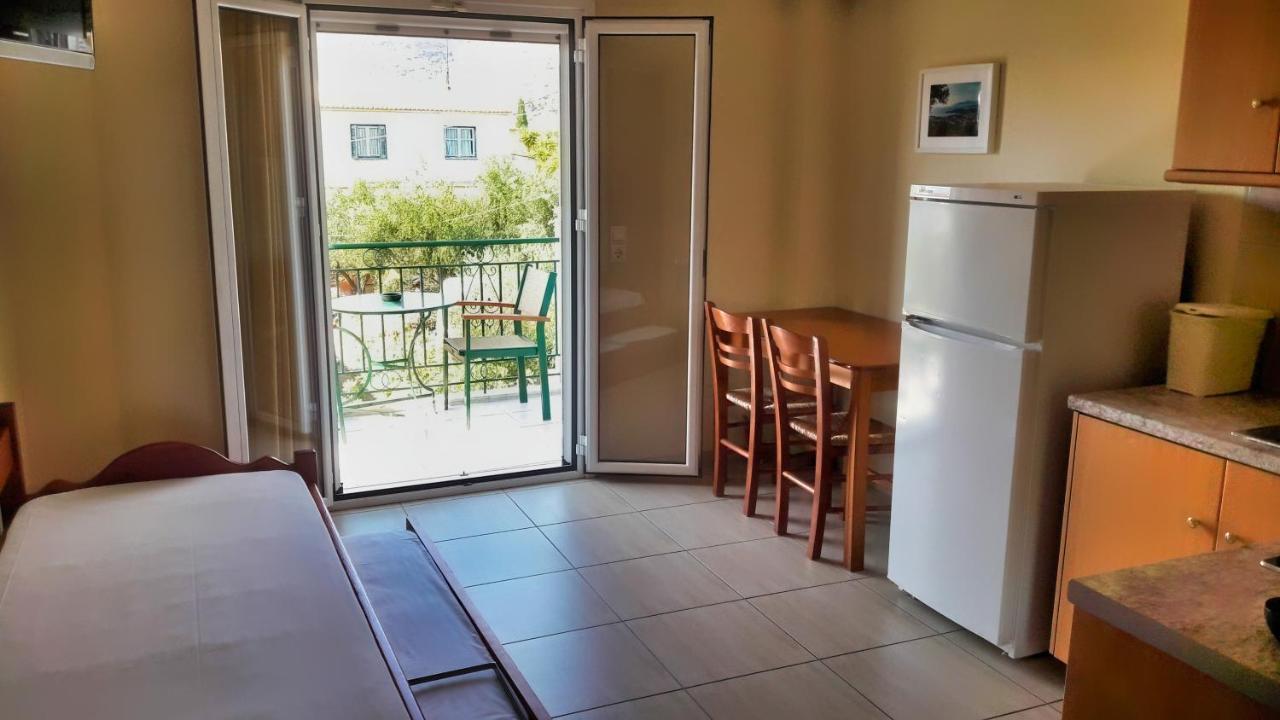 Vasiliki Apartments Stoúpa Esterno foto