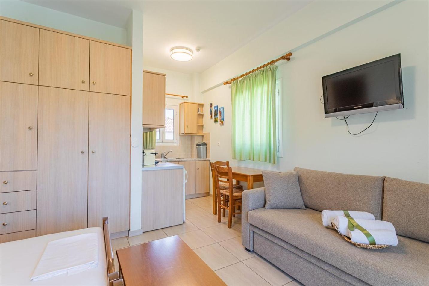 Vasiliki Apartments Stoúpa Esterno foto