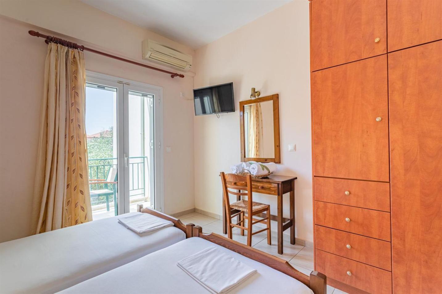Vasiliki Apartments Stoúpa Esterno foto