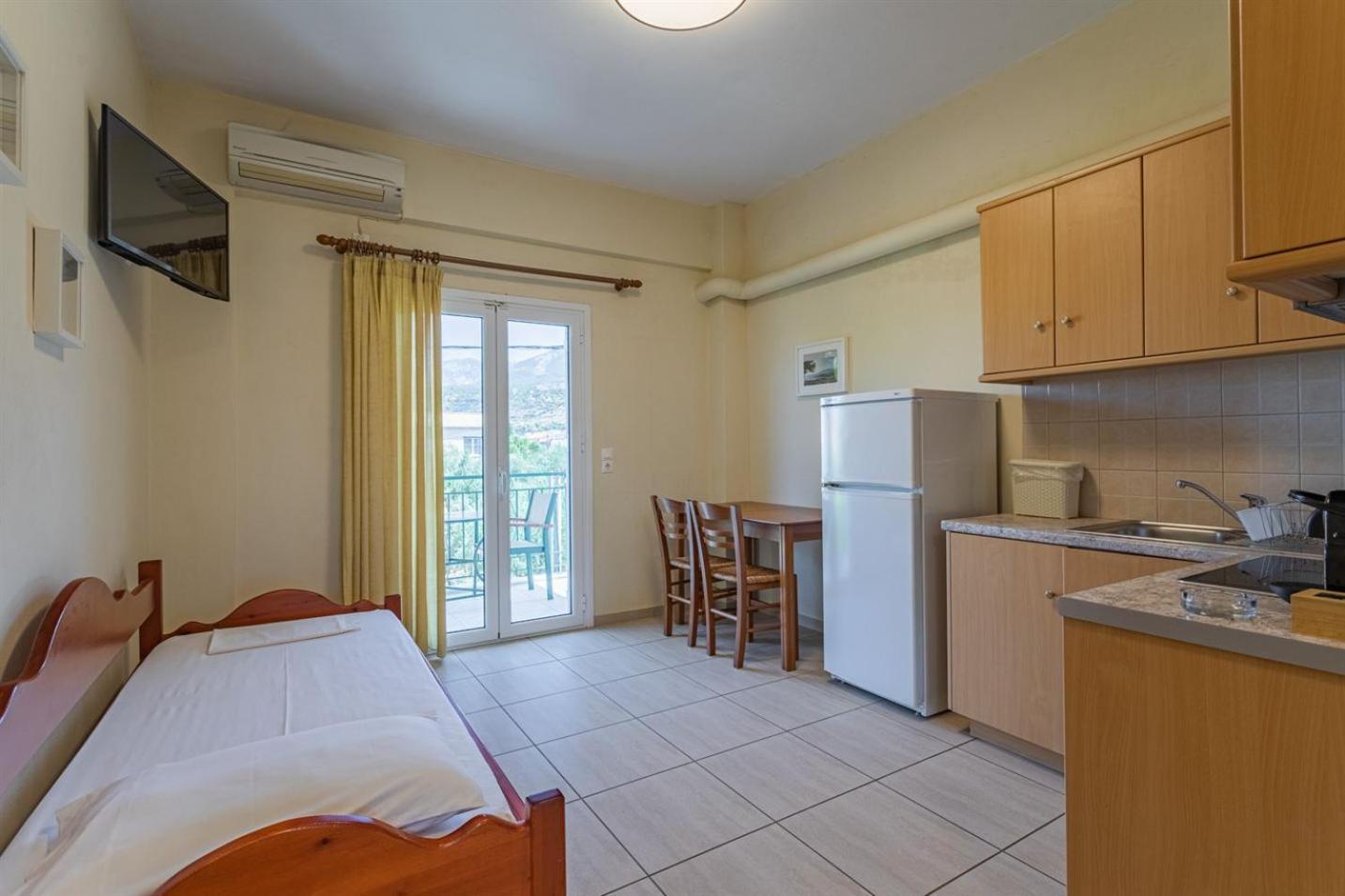 Vasiliki Apartments Stoúpa Esterno foto